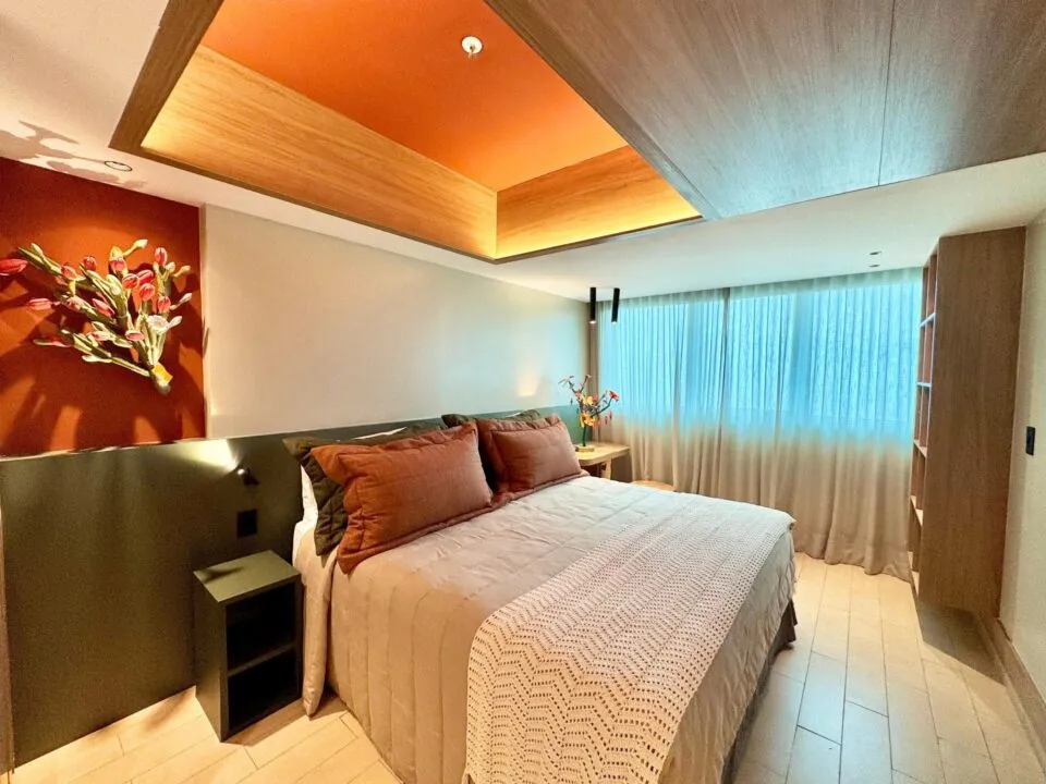 Mercure Maceió inaugura suíte sustentável com identidade local