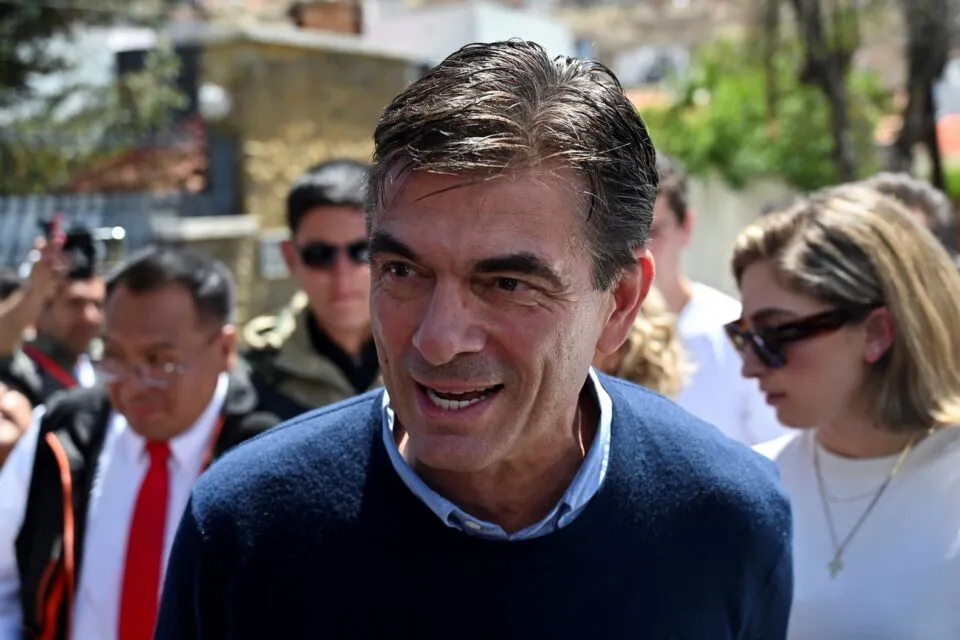 Quem é Rodrigo Paz, presidente de centro-direita eleito na Bolívia