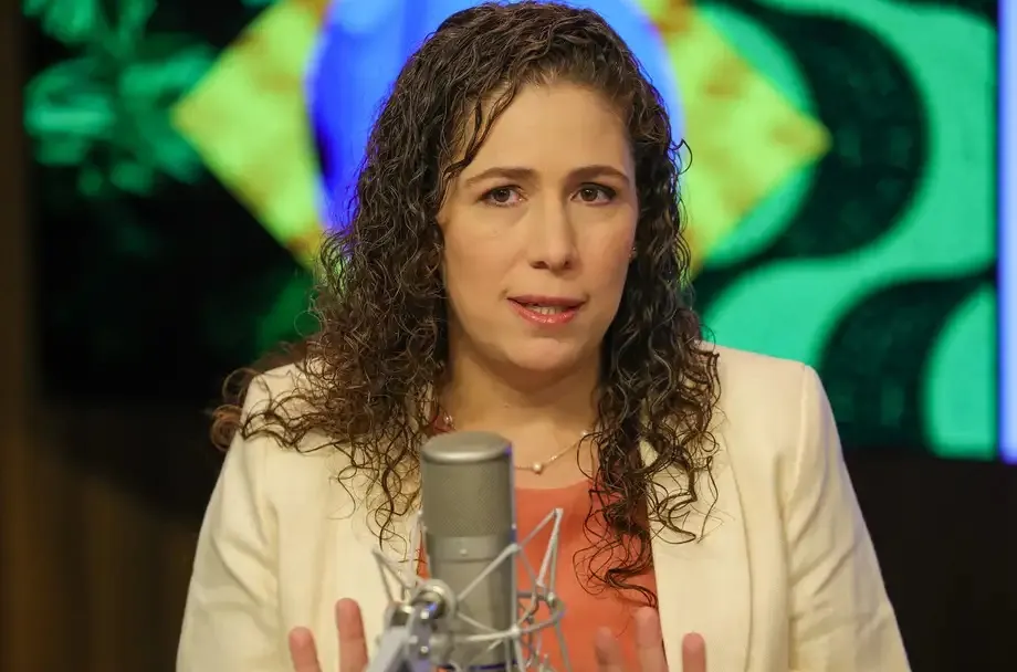 abstenção do primeiro dia de concurso foi de 42,8%, diz ministra da Gestão