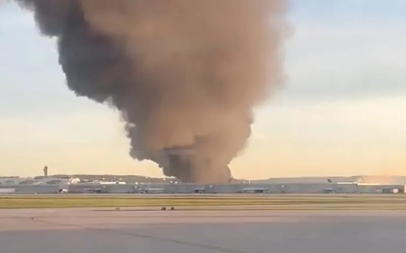 Avião da UPS cai após da decolagem nos Estados Unidos