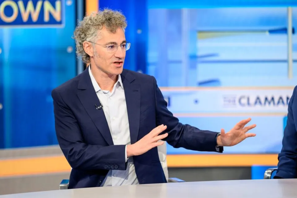 CEO de tecnologia diz que profissionais de faculdades prestigiadas estão condenados