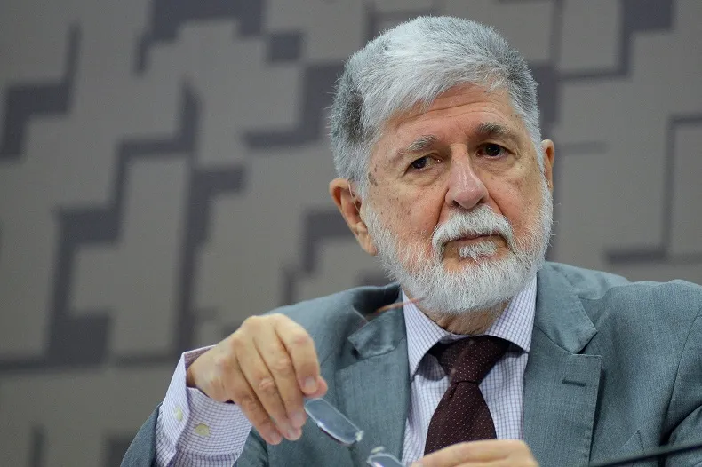 Celso Amorim pede “defesa sul-americana” do Brasil diante da crise na Venezuela
