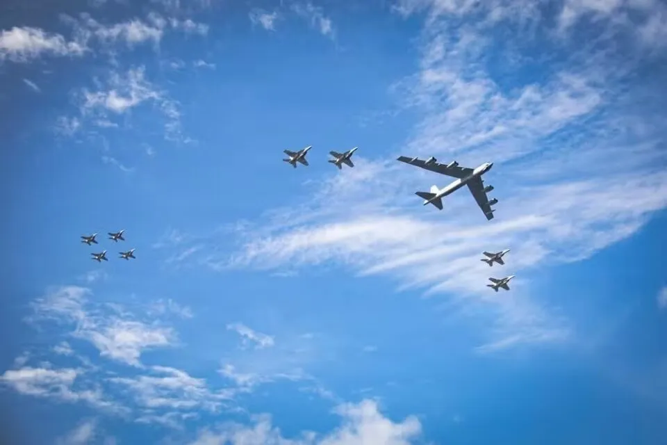 Companhias aéreas cancelam voos para Venezuela após alerta de agência dos EUA