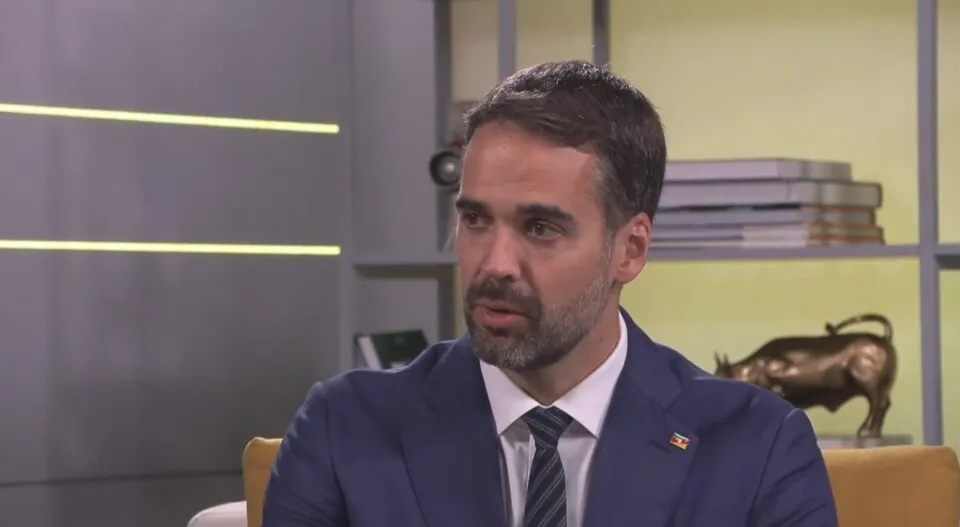 Eduardo Leite diz que Tarcísio deve ‘deixar o bolsonarismo e vir mais ao centro’