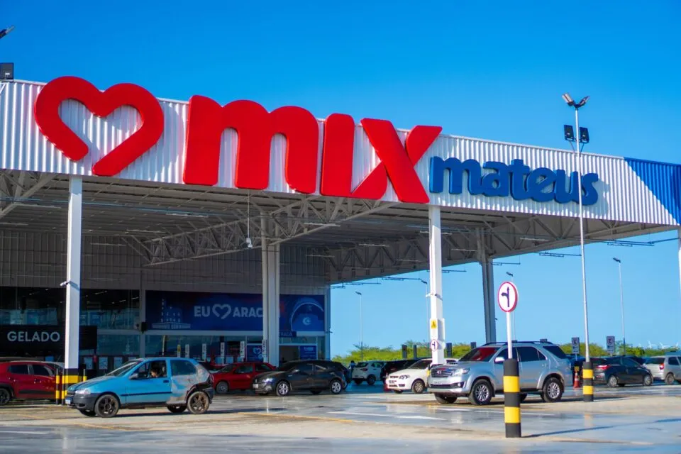 FII TRXF11 negocia compra de imóveis do Grupo Mateus e galpão em MG por R$ 665 mi