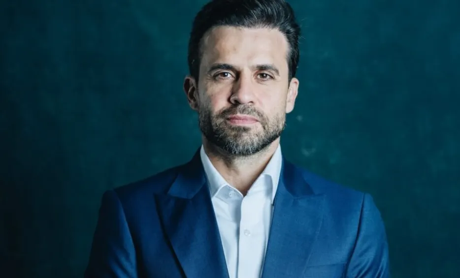 Justiça mantém condenação de Marçal por uso indevido de música de Dexter em campanha