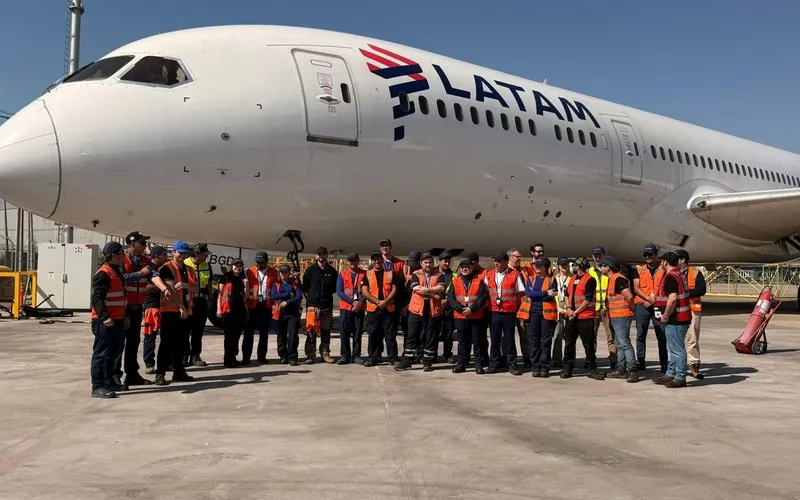 Latam conclui retrofit do primeiro Boeing 787-9