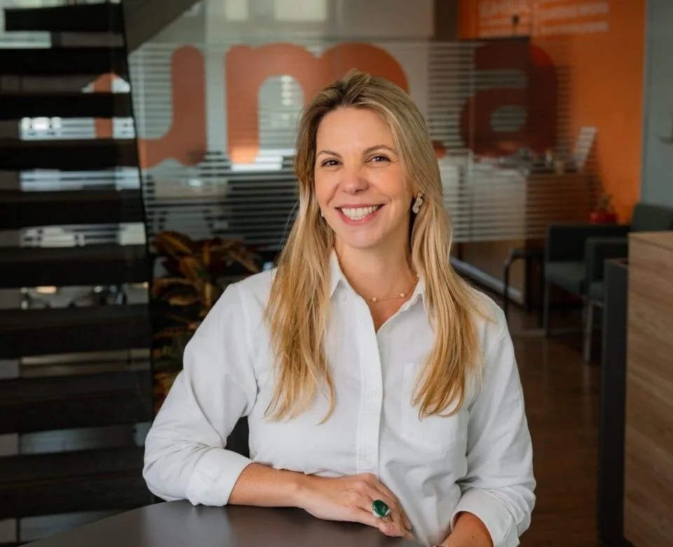 Lucia Ferrari assume diretoria de Novos Negócios da Agaxtur Mice e da um.a