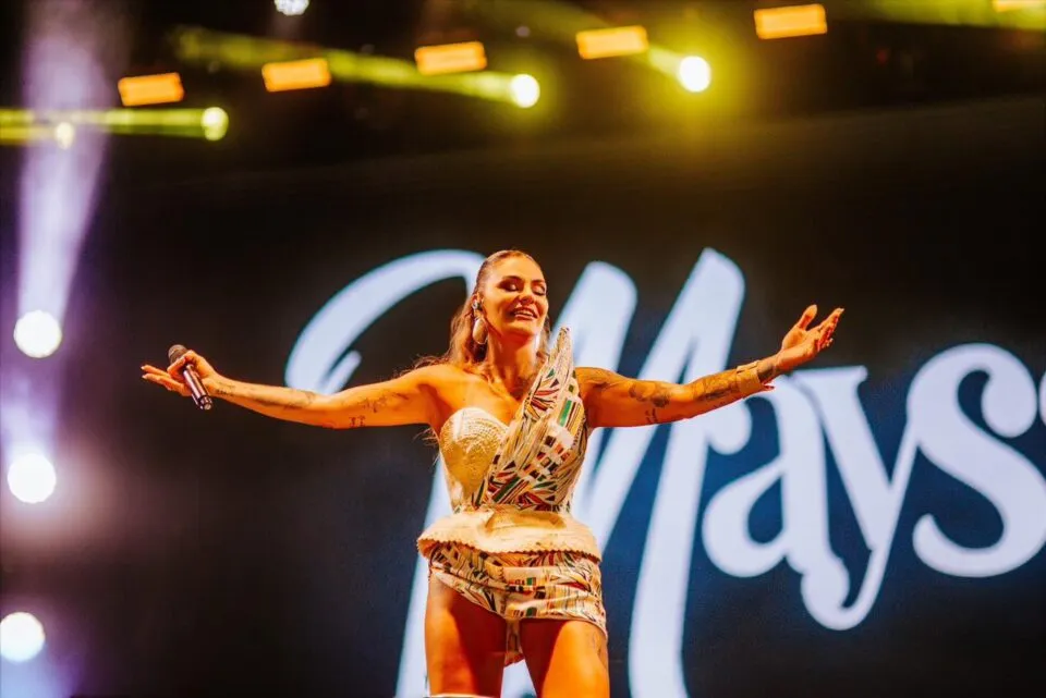 Maysa Reis vive noite inesquecível no FASC e destaca força da música sergipana