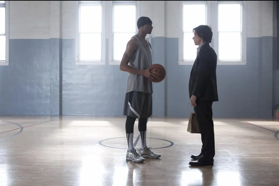 Modernização de clássico de Dostoiévski: o filme sombrio e fascinante que está na Netflix