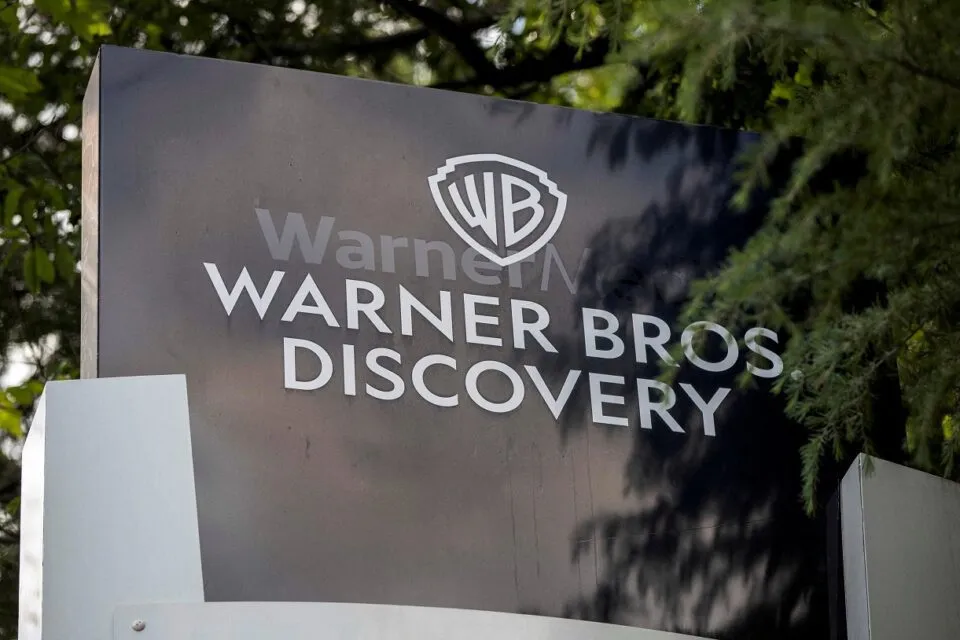 Netflix, Comcast e Paramount fazem ofertas pela Warner Bros.