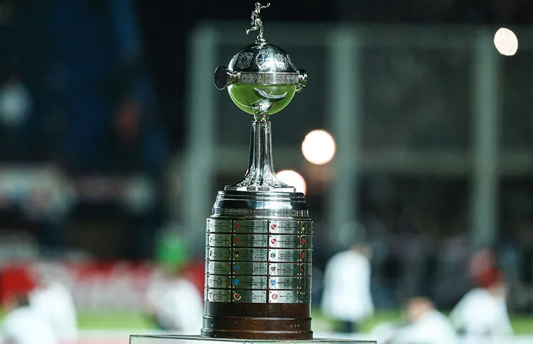 Palmeiras e Flamengo disputam título da Libertadores e ranking de premiação