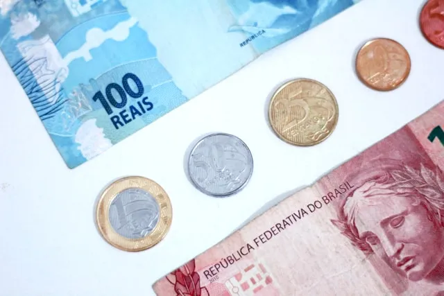 Quem recebe auxílio-doença tem direito a 13º salário?