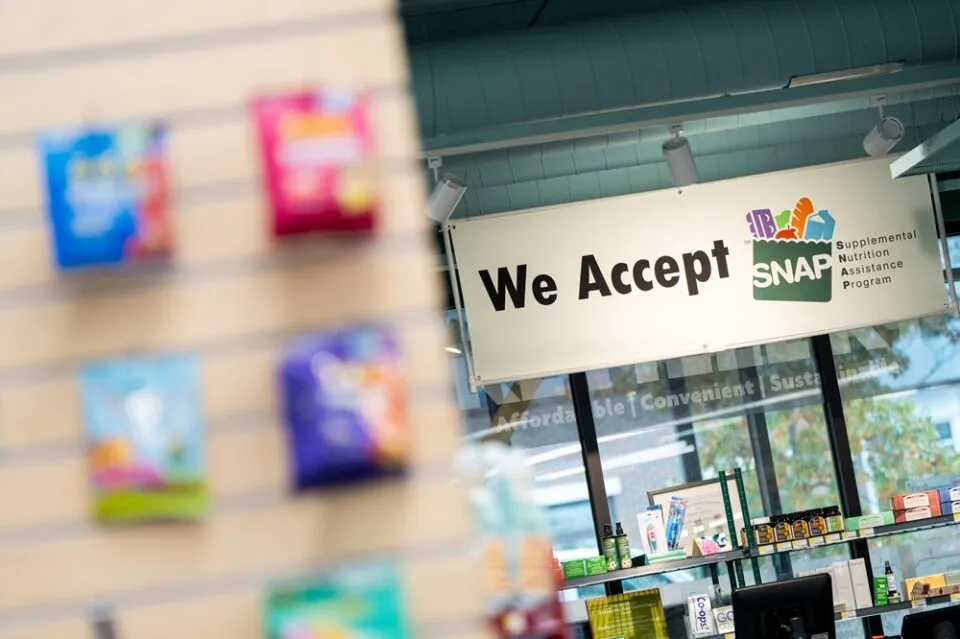 Suprema Corte permite que governo Trump retenha US$ 4 bilhões em auxílio alimentar