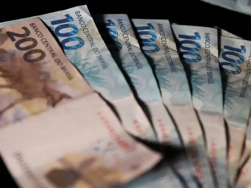 Vale e Itaú puxam antecipação de dividendos antes de tributação; quem pode seguir?