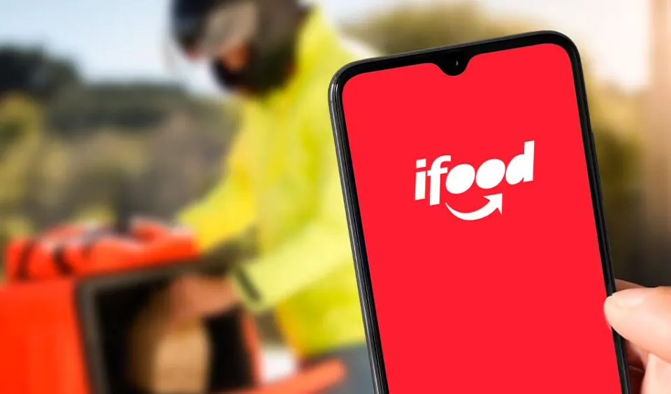 iFood e Uber iniciam integração entre aplicativos. Entenda a novidade