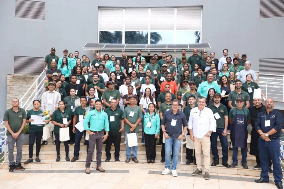 Barretos Park Hotel promove primeira convenção e homenageia colaboradores