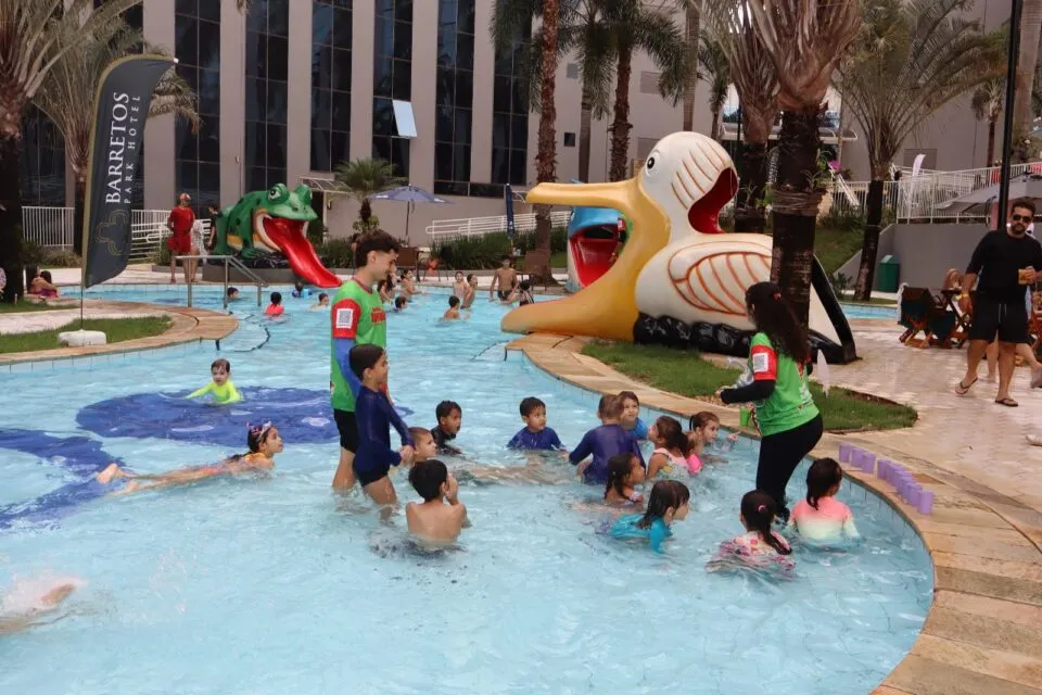 Barretos Park Hotel terá Natal com Duendes Bagunceiros e Réveillon com ceia, fogos e luau