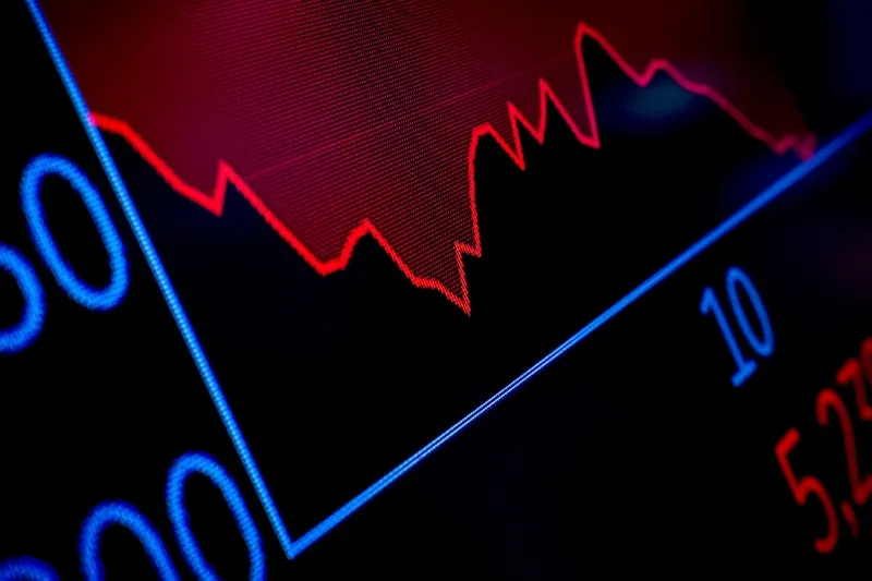 Bolsas de NY fecham em queda, de olho em movimentações corporativas