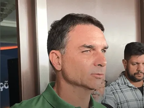 “Carta tira qualquer sombra de dúvida”, diz Flávio sobre indicação de Bolsonaro
