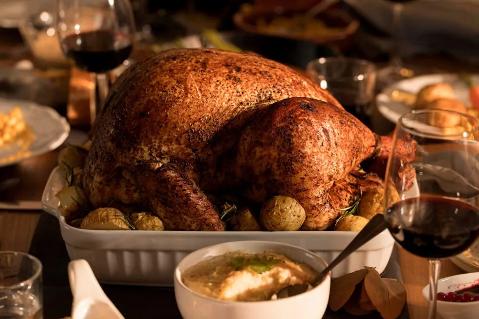 Chester é transgênico? Qual a diferença do frango? Veja a história do prato de Natal