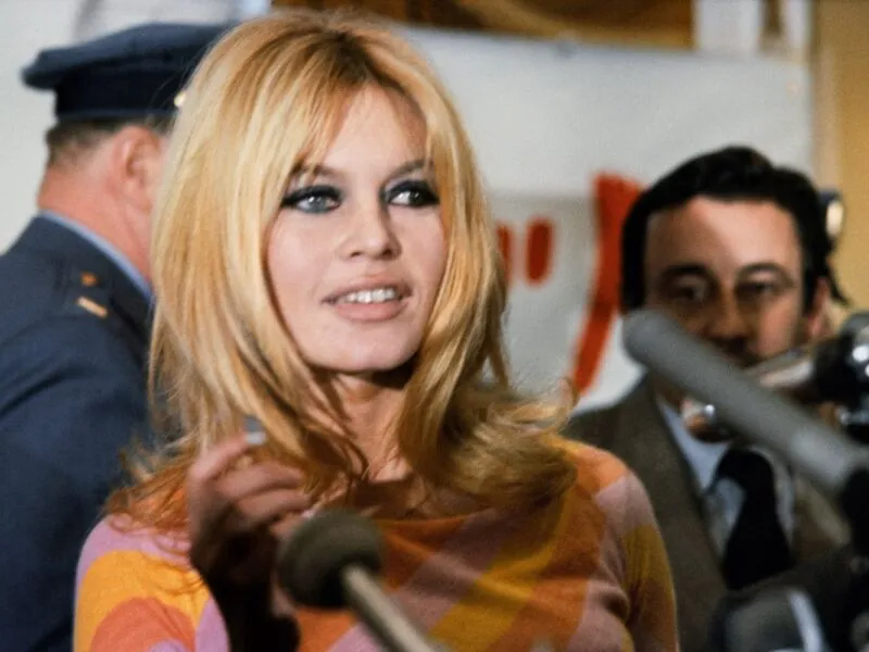 De “ícone sexual” da França a “ativista polêmica”: imprensa repercute morte de Bardot