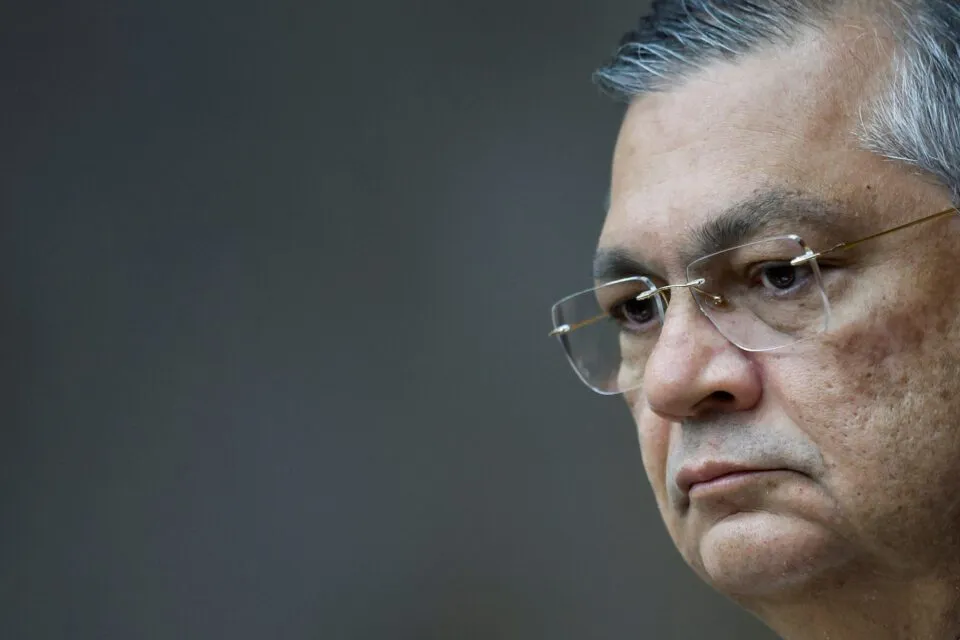 Dino justifica ausência de aceno a Messias: assunto é ‘politicamente controvertido’