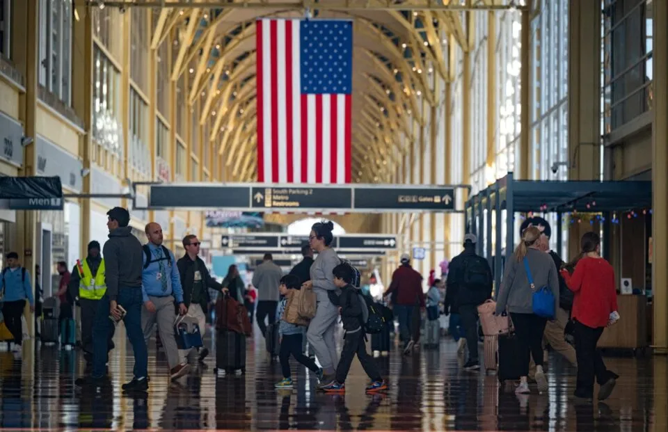 EUA sentem os efeitos do fechamento migratório um ano após ofensiva de Trump