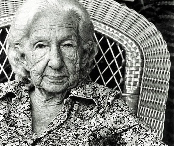 Em água e vinho se definem os homens.