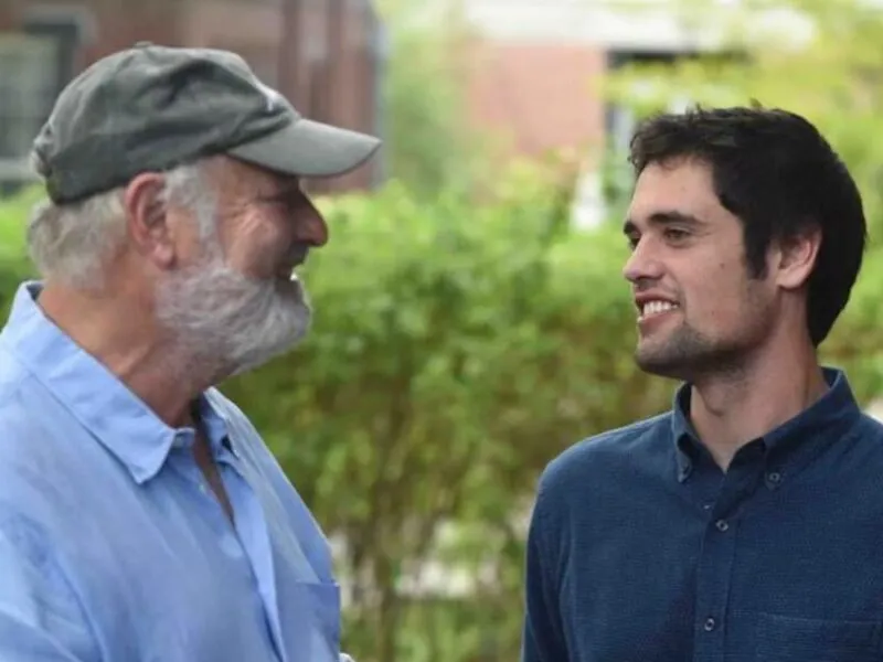 Filho de Rob Reiner foi diagnosticado com esquizofrenia, diz site