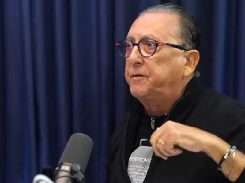 Galvão Bueno recebe alta do hospital depois de internação na véspera de Natal