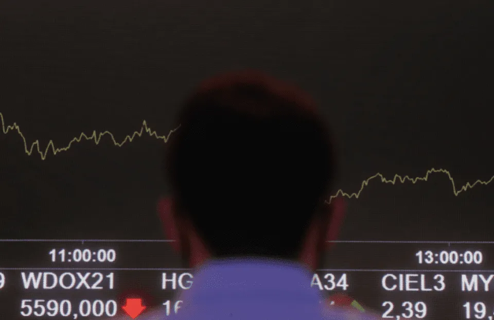 Ibovespa tem semana de recuperação e volta a flertar com 161 mil pontos