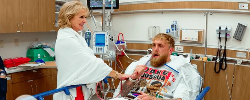 Jake Paul coloca placas de titânio e tem alguns dentes removidos após cirurgia