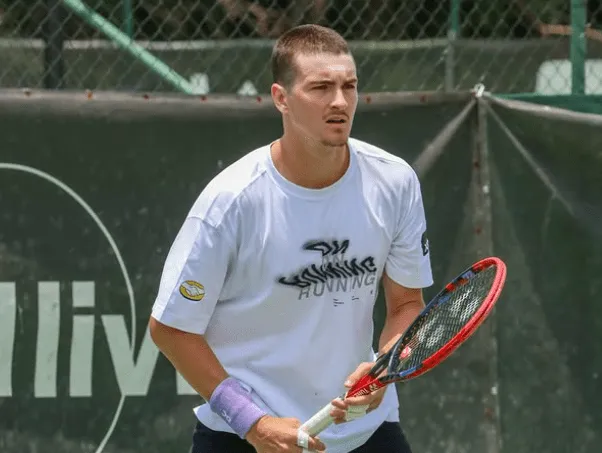 João Fonseca é o “futuro do tênis”, afirma treinador lendário de Serena Williams