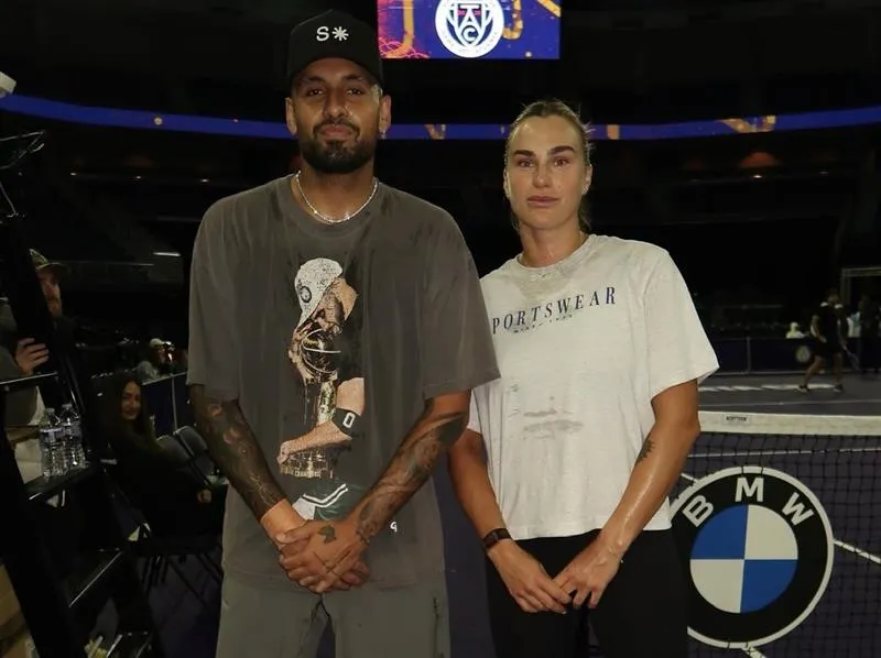 Kyrgios vence Sabalenka em ‘Guerra dos Sexos’ apolítica e despretensiosa