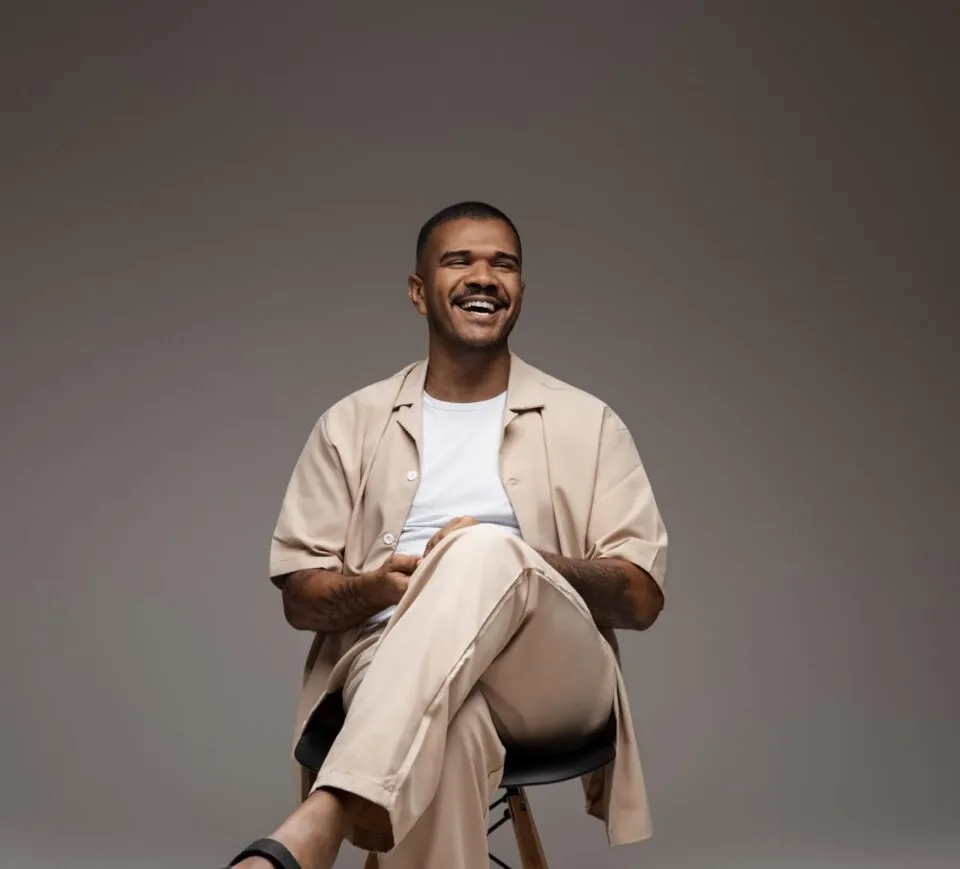 Lucas Cupertino se apresenta em Maceió nos dias 18 e 19 com a mini tour “Estações”