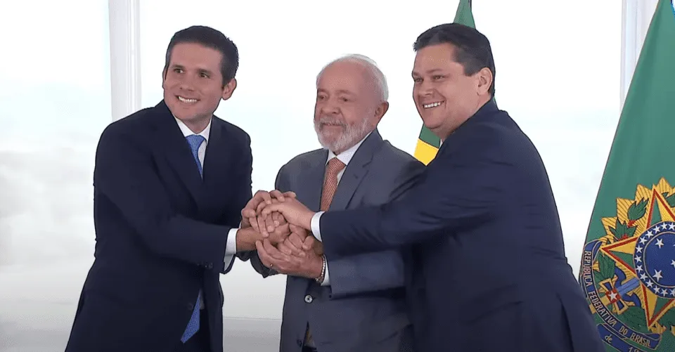 Lula diz ser amigo de Motta e Alcolumbre e confia que Messias será aprovado no Senado