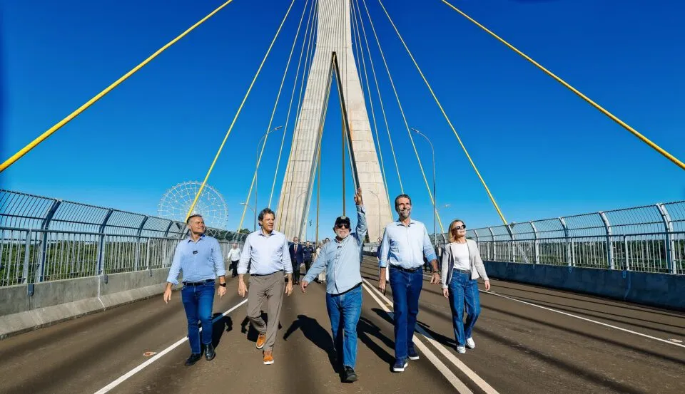 Lula tem discurso interrompido após problema técnico e deixa palco em Foz do Iguaçu