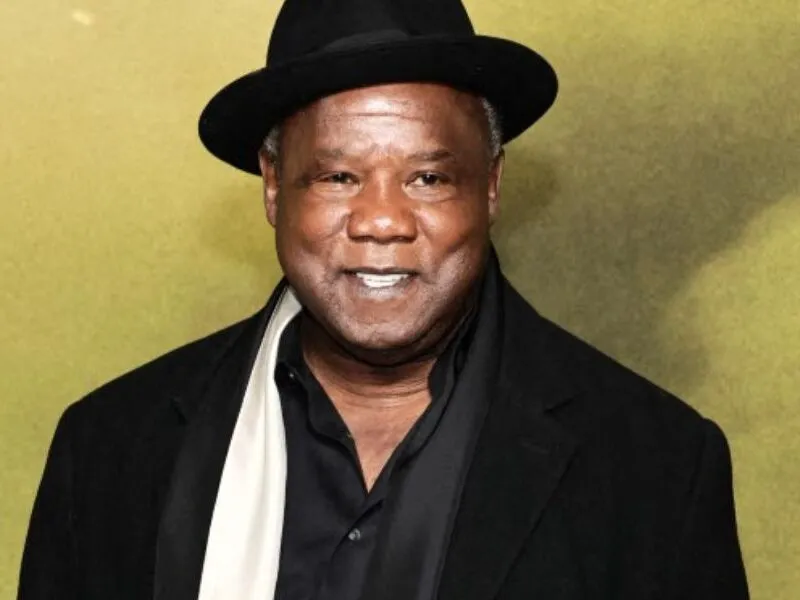 Morre aos 71 anos Isiah Whitlock Jr., ator de “The Wire” e “Veep”