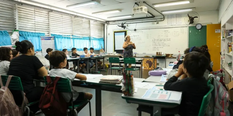 Mudanças no IR beneficiarão 73,5% dos professores da educação básica