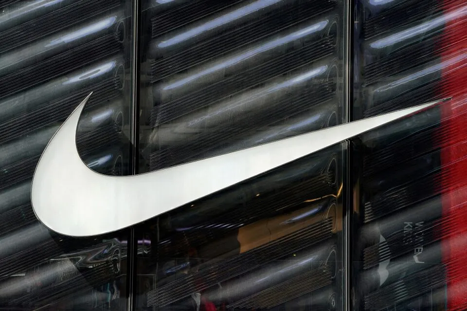 Nike reestrutura equipe de liderança enquanto plano de recuperação continua