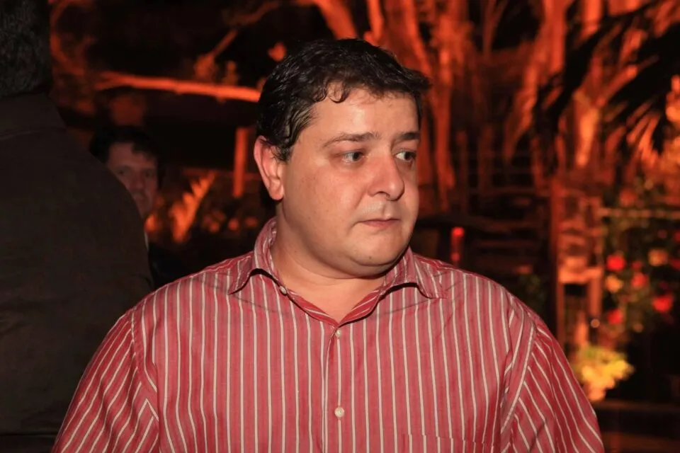 PF identifica 6 viagens de Lulinha com lobista alvo de busca e apreensão, diz portal