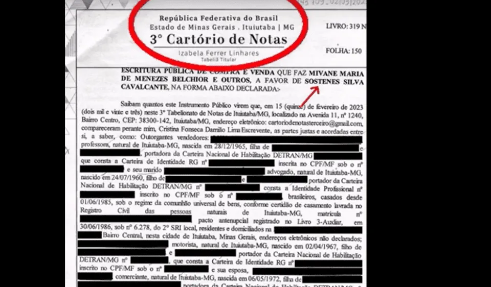 Sóstenes exibe escritura e diz que R$ 470 mil achados pela PF são de venda de casa