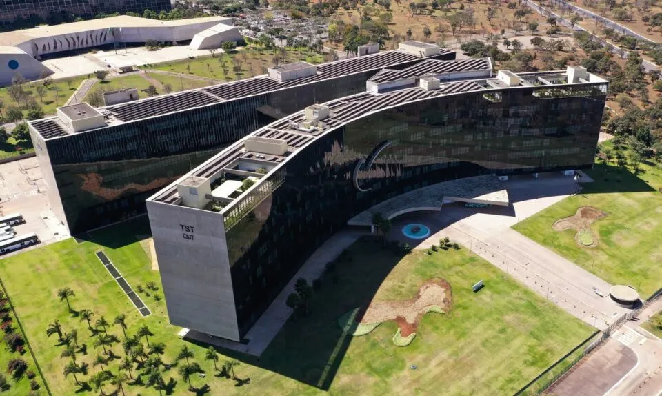 TST faz alerta sobre riscos com avanço da pejotização e levanta discussões