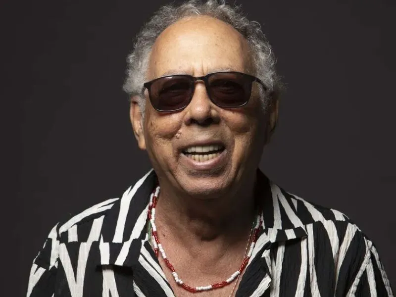 TV Brasil reexibe show no Cena Musical em homenagem a Jards Macalé