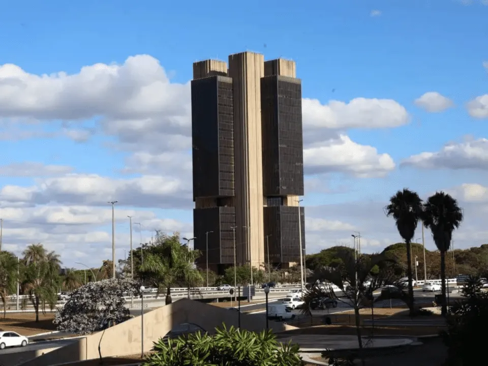 inflação esperada em 2025 recua pela quarta semana seguida