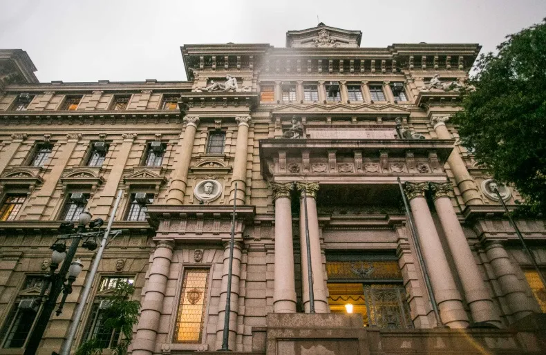 Alelo pede liminar contra mudanças no vale-alimentação e Justiça quer ouvir União