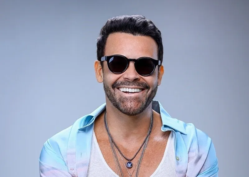 Alexandre Peixe comanda o Bloquinho do Chá das Cinco em Aracaju