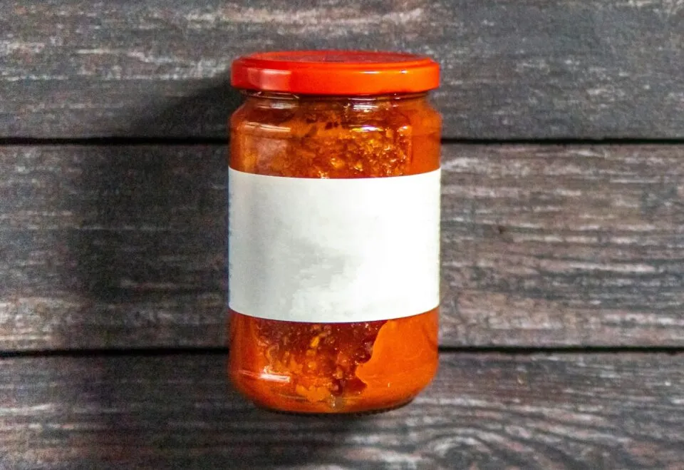 Anvisa determina recolhimento de molho de tomate após identificar pedaços de vidro