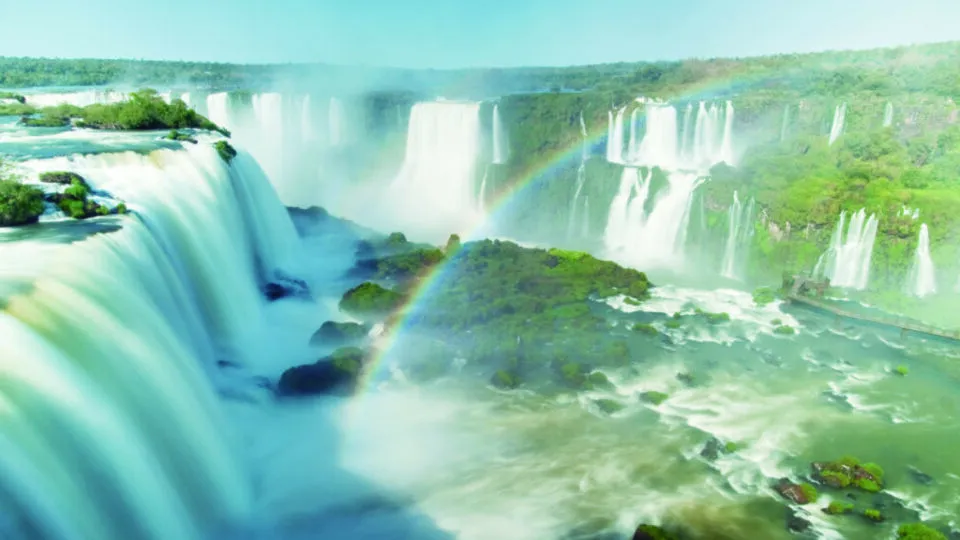 Cataratas do Iguaçu superam a pandemia e batem recorde histórico de visitação